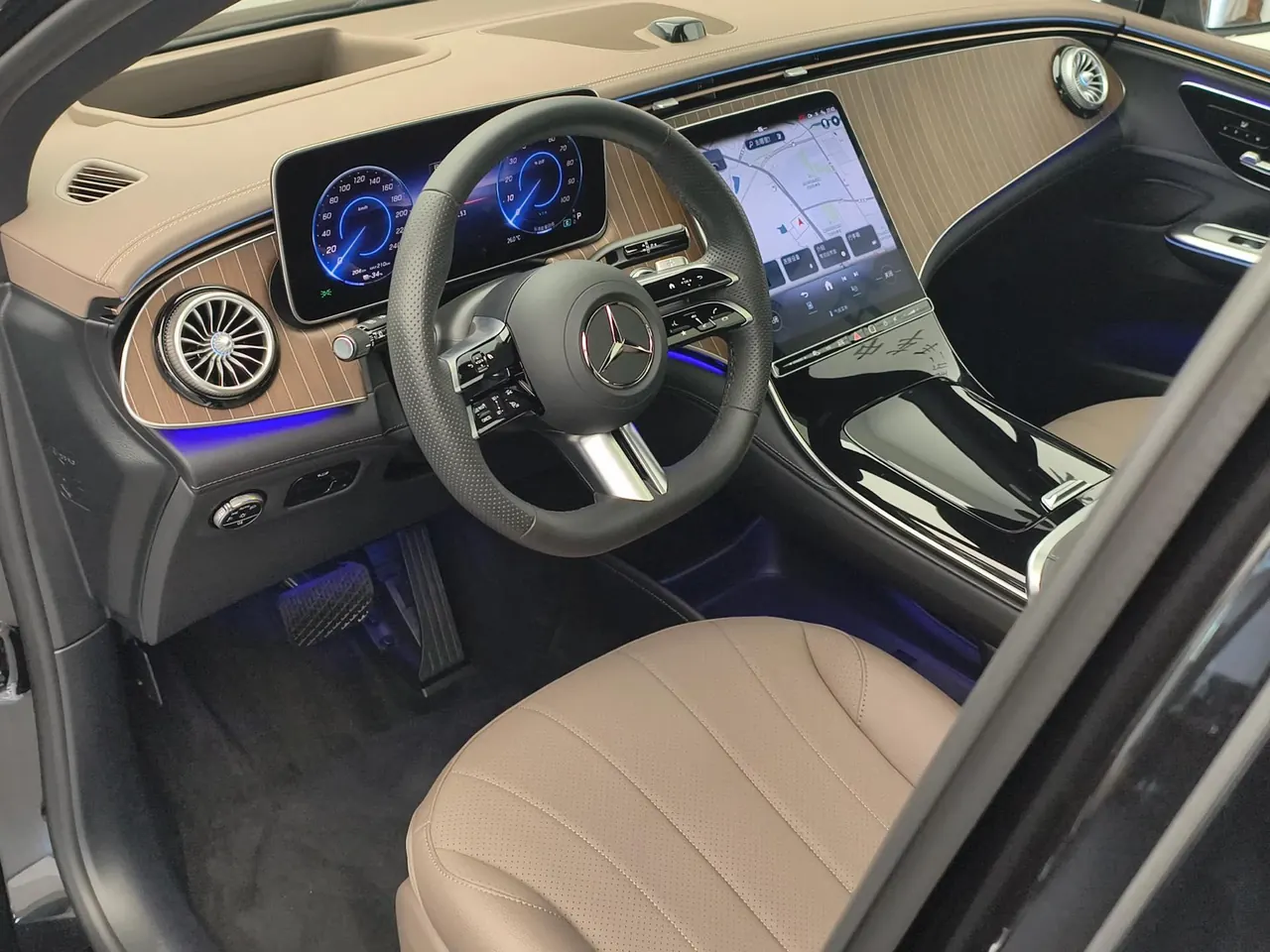Mercedes Benz 2024 EQE SUV 500 4MATIC EQE SUV 500 4MATIC Deluxe Edition Automatic 2