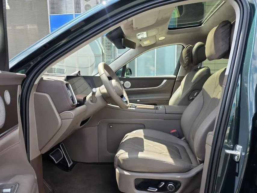 AITO 2024 AITO M9 extended range Ultra version 52kWh5 seat version automatic gear 6