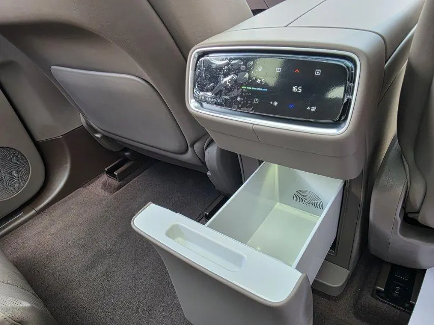 AITO 2024 AITO M9 extended range Ultra version 52kWh5 seat version automatic gear 9