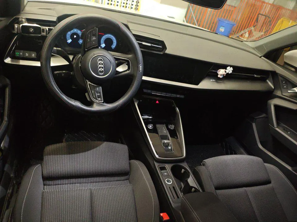 Audi 2021 A3L Limousine 1.4TFSI 35TFSI Enterprising and Elegant Automatic 2