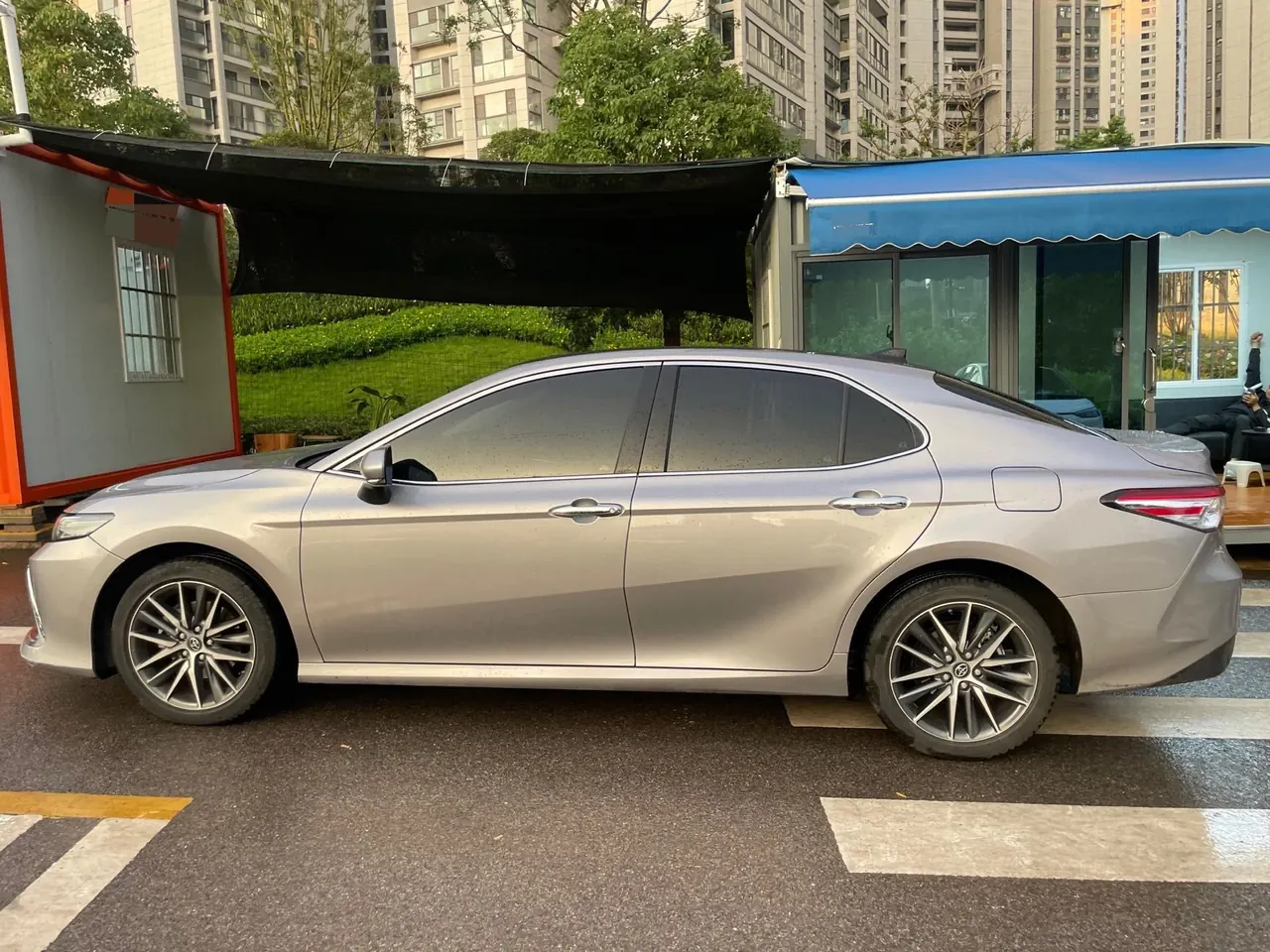 Toyota 2021 Camry 2.5G Deluxe Edition Automatic Gear 4