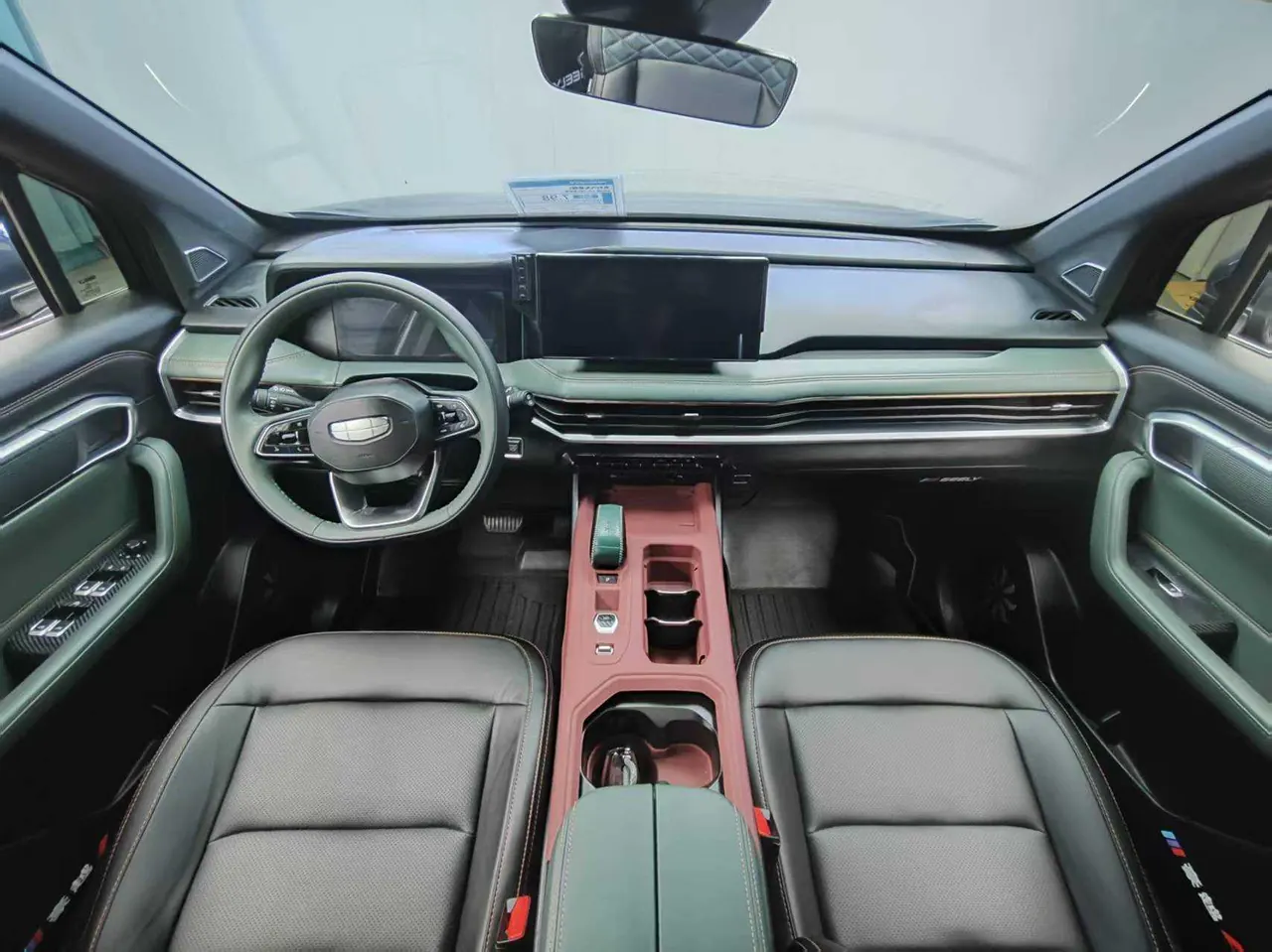 Geely 2023 Hao Yue L 2.0TD Honorable Automatic Transmission 4