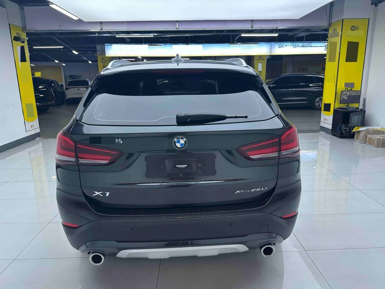 BMW 2022 X1 xDrive25Li 2.0T exclusive automatic gear 11