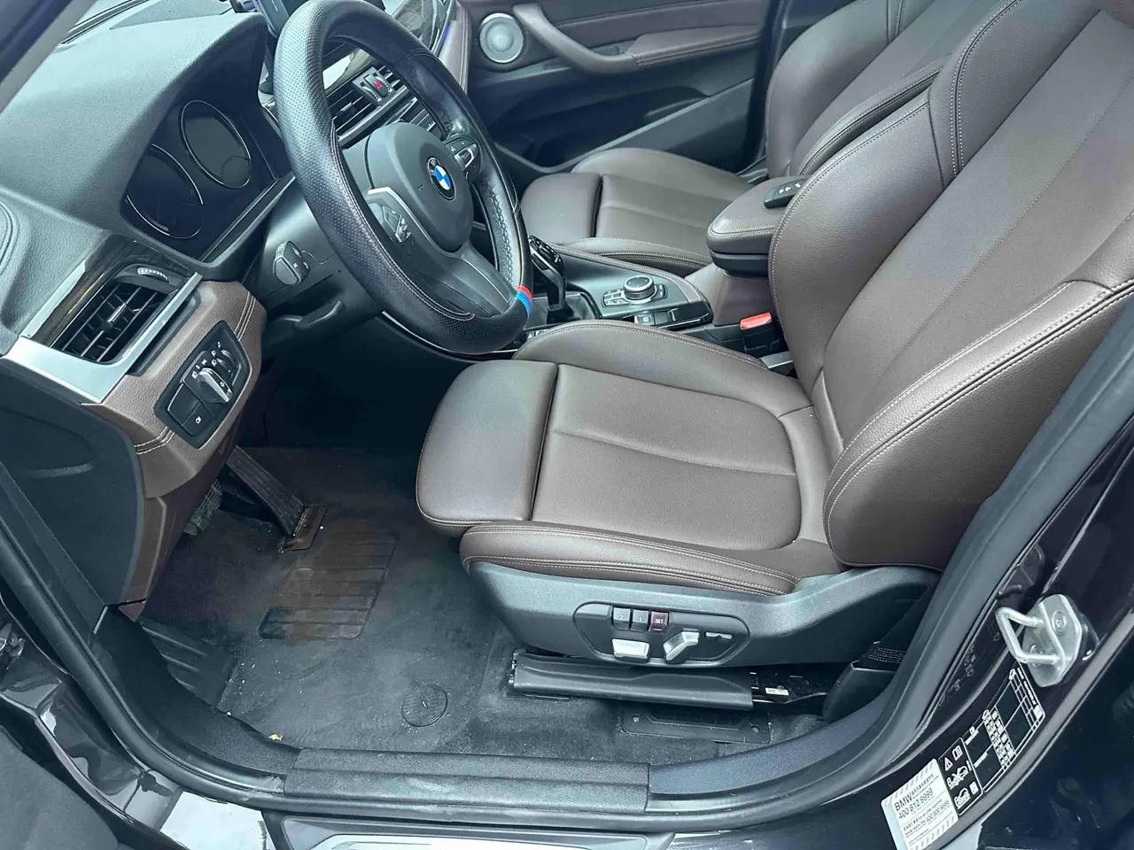 BMW 2022 X1 xDrive25Li 2.0T exclusive automatic gear 5
