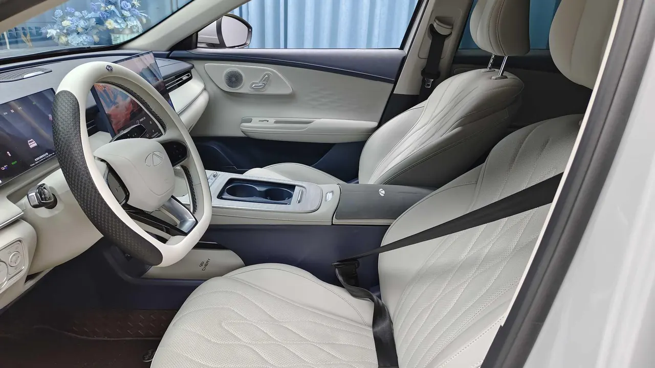 Chery 2025 Fengyun A8L 1.5TGDI 145km Comfortable Automatic Gear 6