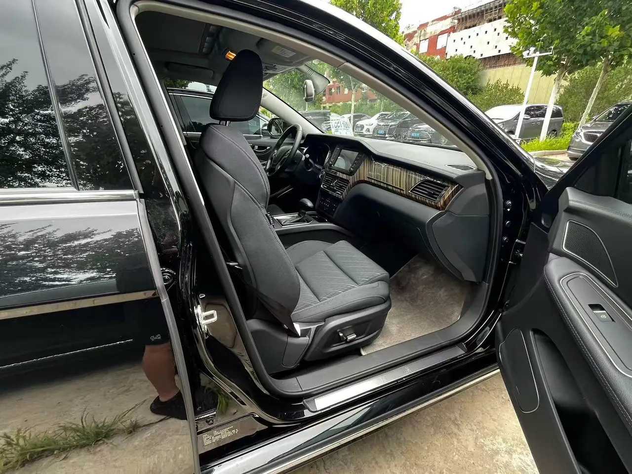 HongQi 2021 H7 1.8T 35T Official Edition Automatic Gear 4