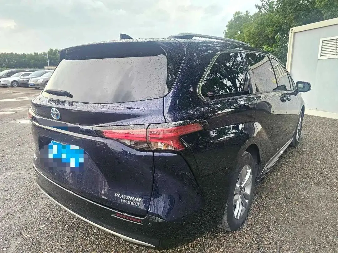 Toyota 2021 Sana 2.5 Stepless Platinum Edition Automatic Transmission 6