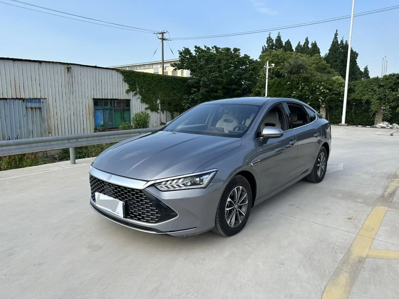 BYD 2025 Qin PLUS DM-i 1.5 stepless intelligent driving version 55KM leading automatic gear - View 1