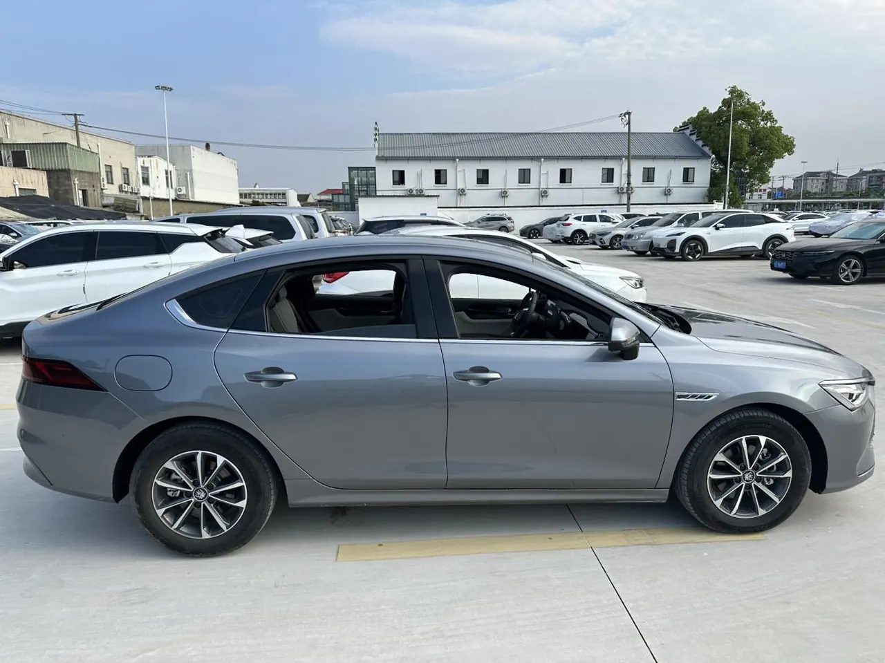 BYD 2025 Qin PLUS DM-i 1.5 stepless intelligent driving version 55KM leading automatic gear 6