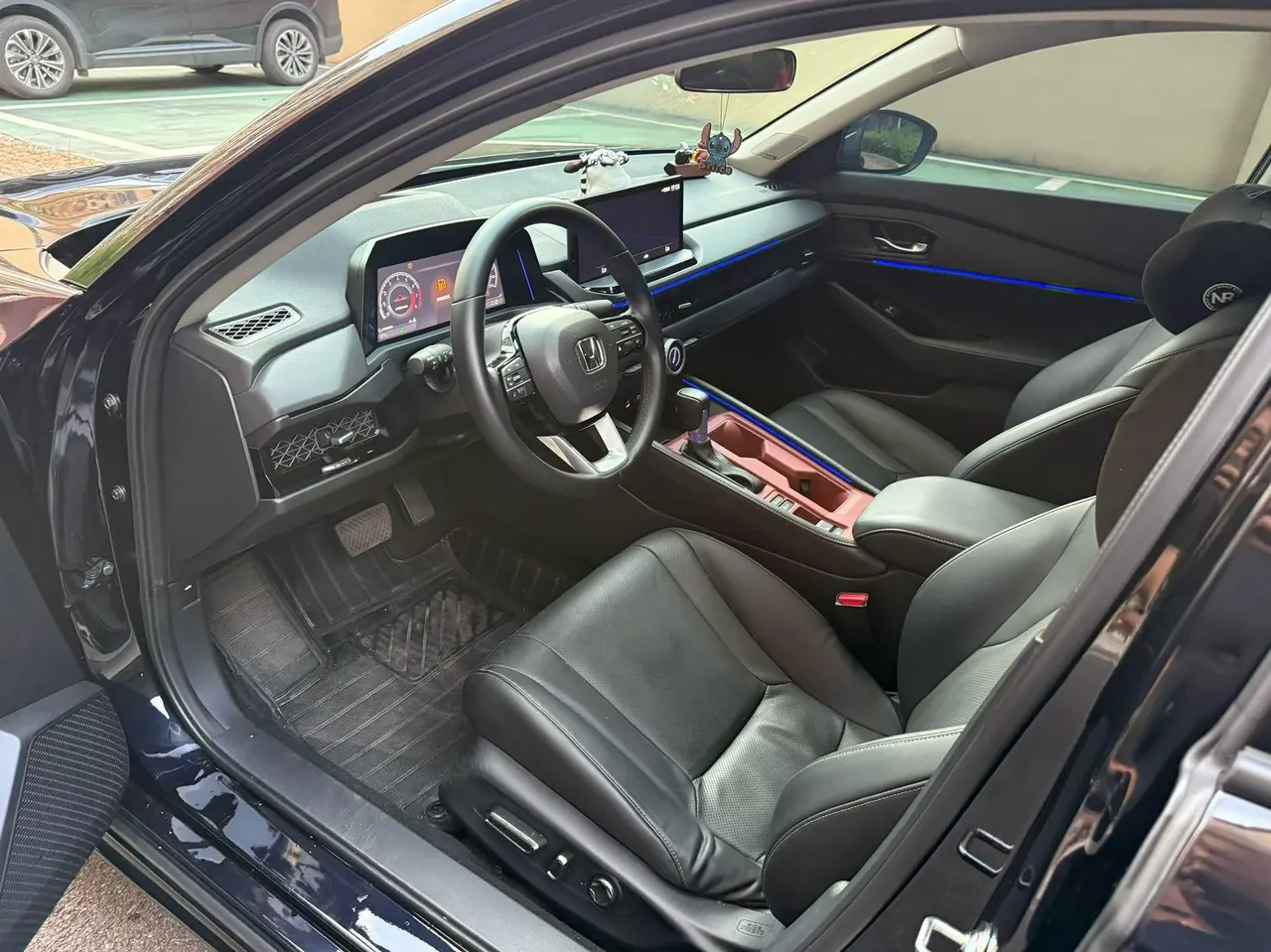 Honda 2025 11th Generation Accord 1.5T Stepless 260TURBO Premium Edition Automatic Gear 4