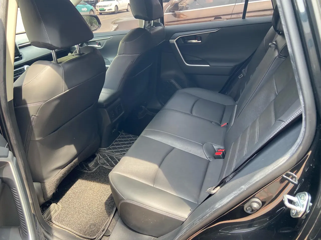 Toyota 2022 RAV4 Rongbo 2.0 Stepless Two-Drive Fashion Edition Automatic Gear 3