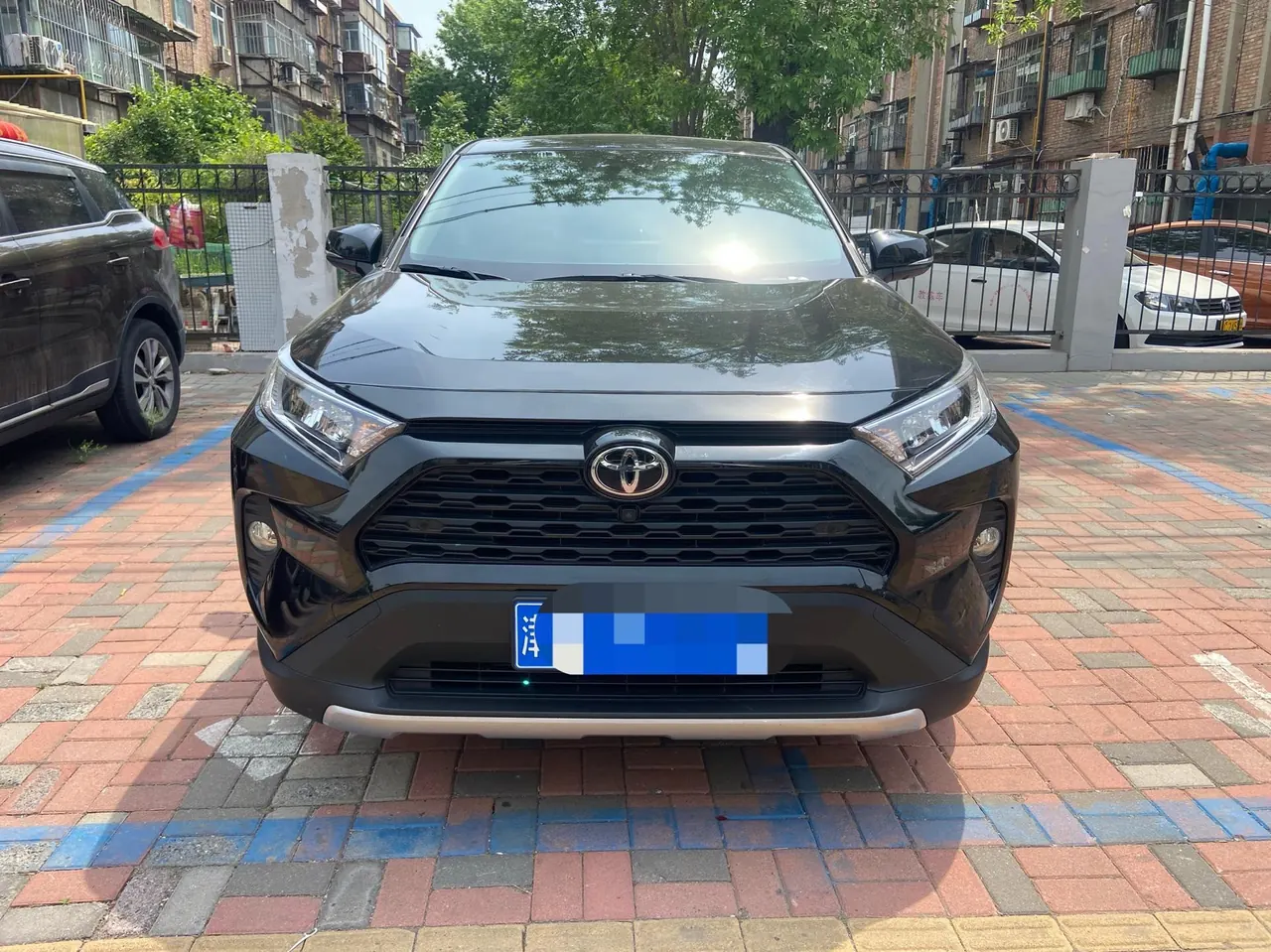 Toyota 2022 RAV4 Rongbo 2.0 Stepless Two-Drive Fashion Edition Automatic Gear 5