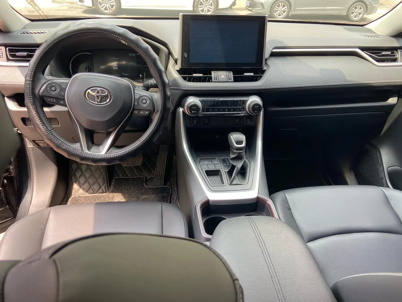 Toyota 2022 RAV4 Rongbo 2.0 Stepless Two-Drive Fashion Edition Automatic Gear 9