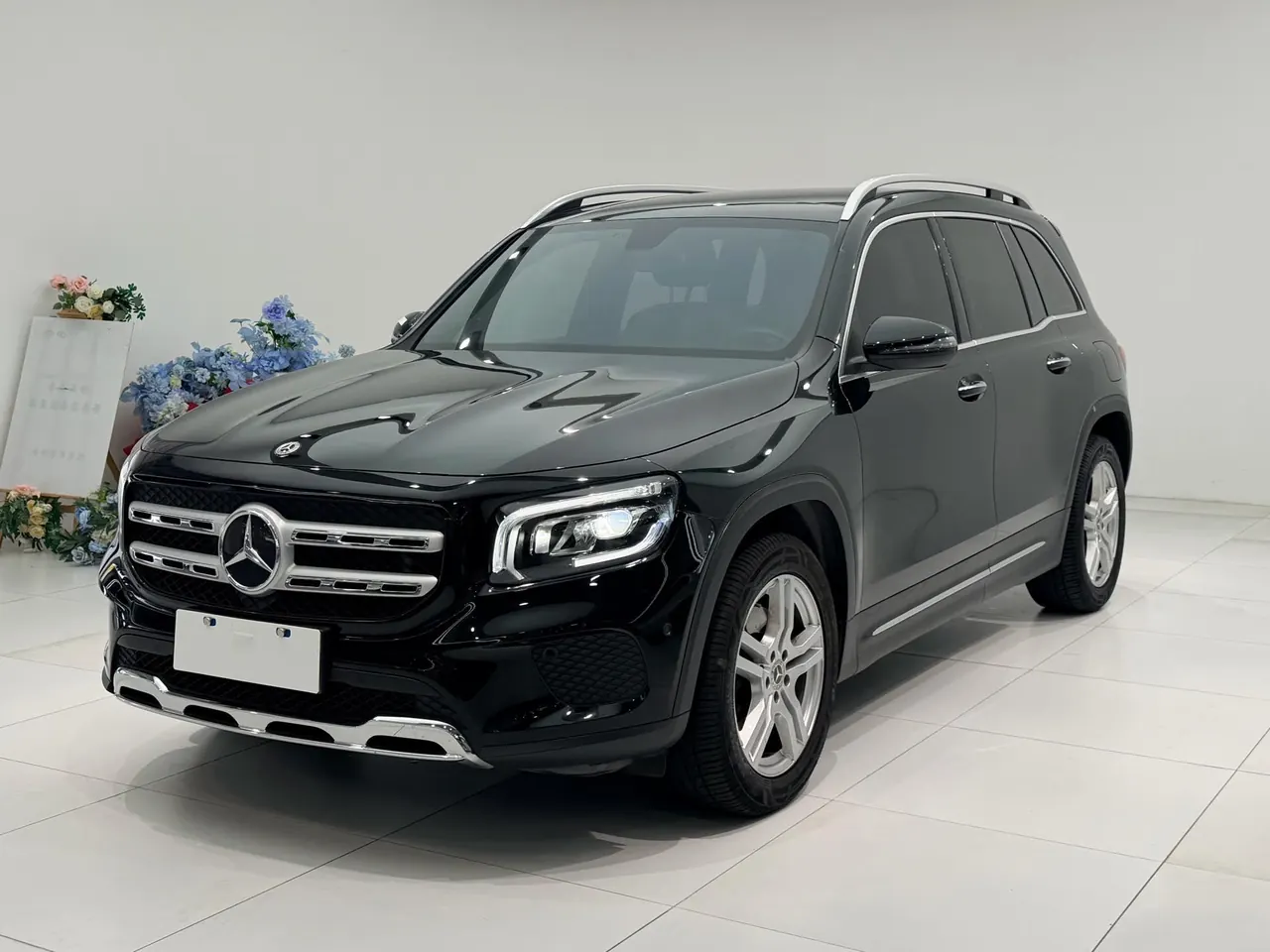 Open image lightbox: Mercedes Benz 2022 GLB 220 2.0T Dynamic Automatic