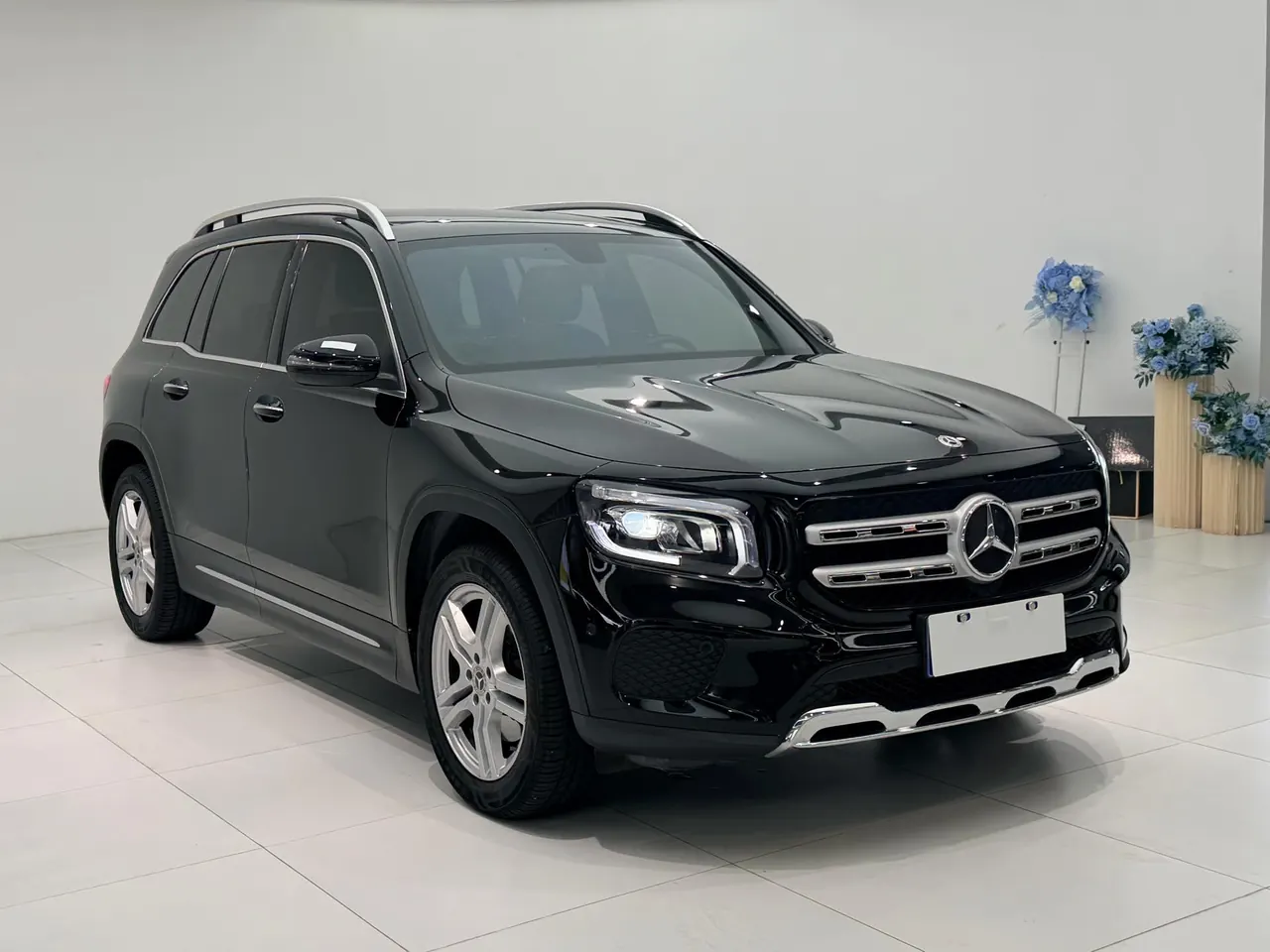 Mercedes Benz 2022 GLB 220 2.0T Dynamic Automatic 3