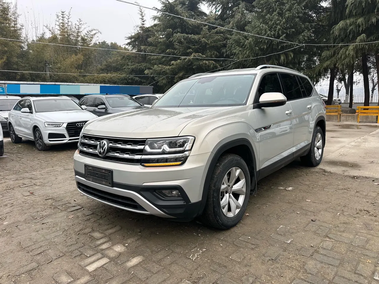 Open image lightbox: Volkswagen 2020 Tuang 2.0TSI 380TSI Four-wheel Drive Comfort Edition Automatic Gear