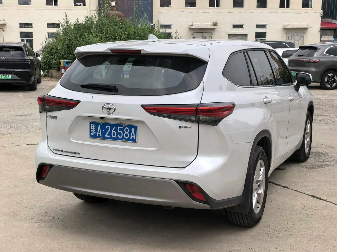 Toyota 2024 Highlander Dual Engine 2.5 Stepless Intelligent Electric Hybrid Two-Drive Elite Edition 5-seat Automatic Transmission 5