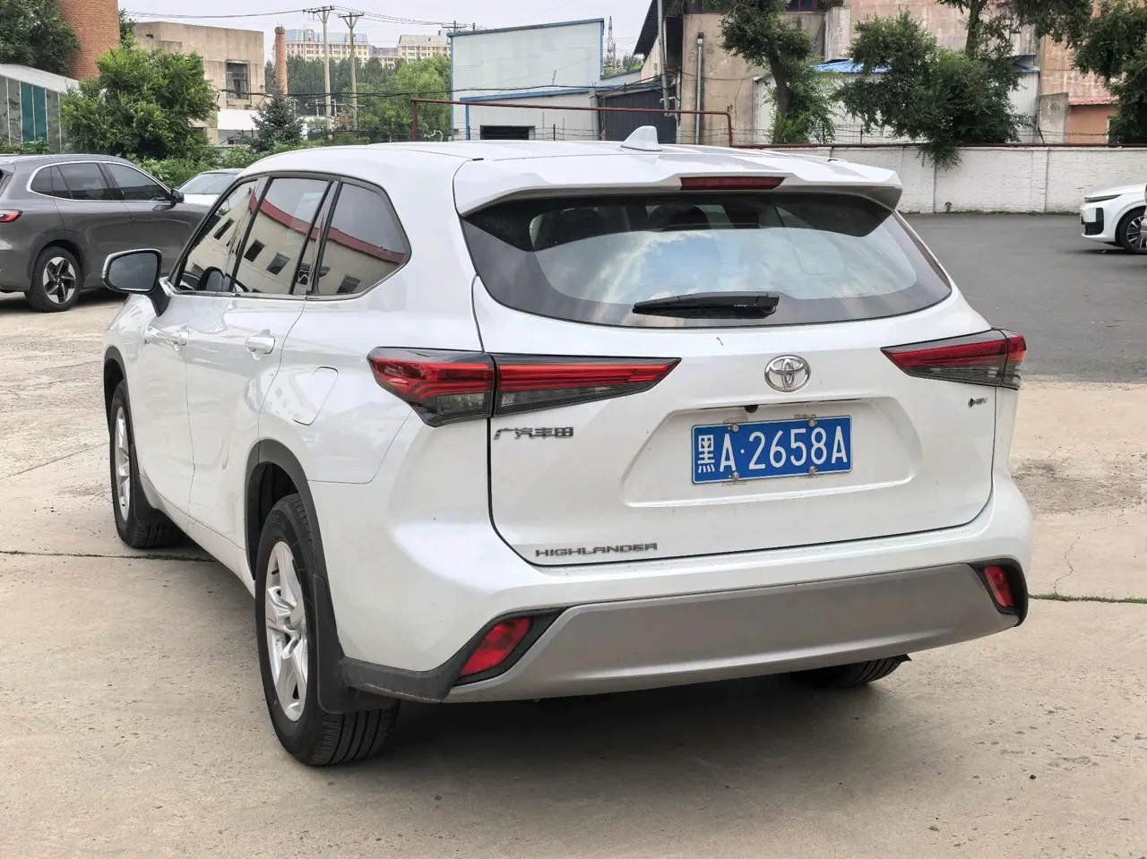 Toyota 2024 Highlander Dual Engine 2.5 Stepless Intelligent Electric Hybrid Two-Drive Elite Edition 5-seat Automatic Transmission 6