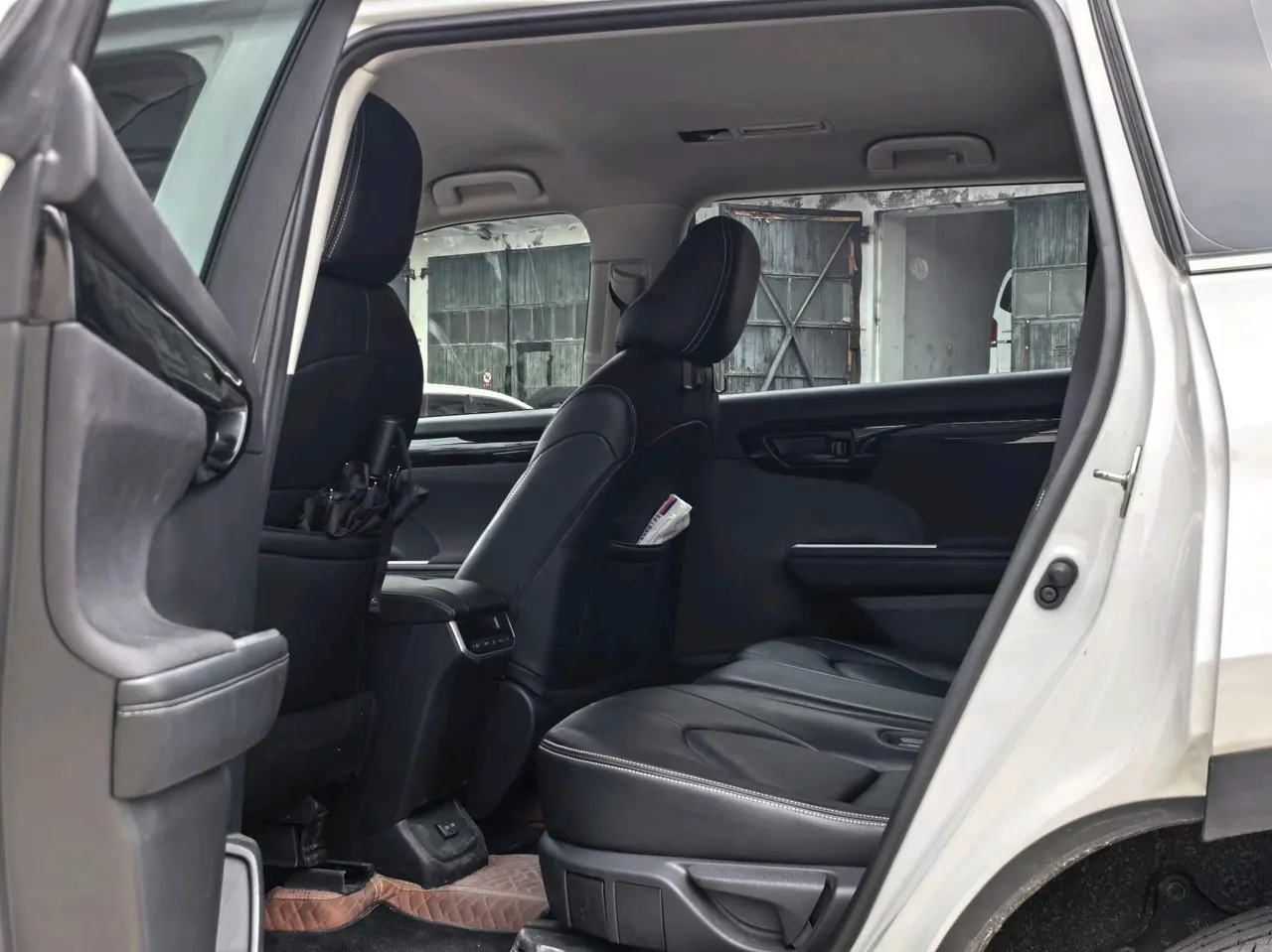 Toyota 2024 Highlander Dual Engine 2.5 Stepless Intelligent Electric Hybrid Two-Drive Elite Edition 5-seat Automatic Transmission 8