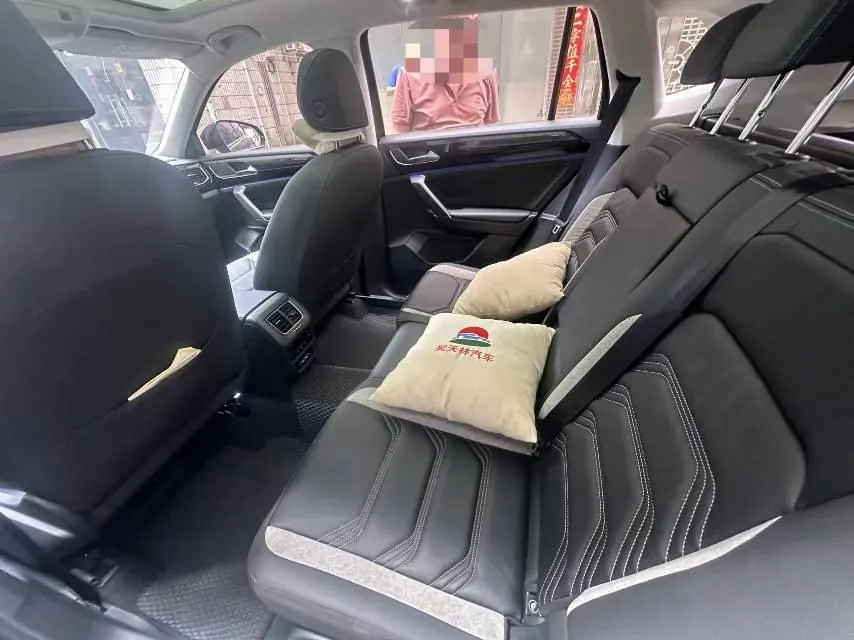 Volkswagen 2022 GTE 1.4T Luxury Automatic Gear 4