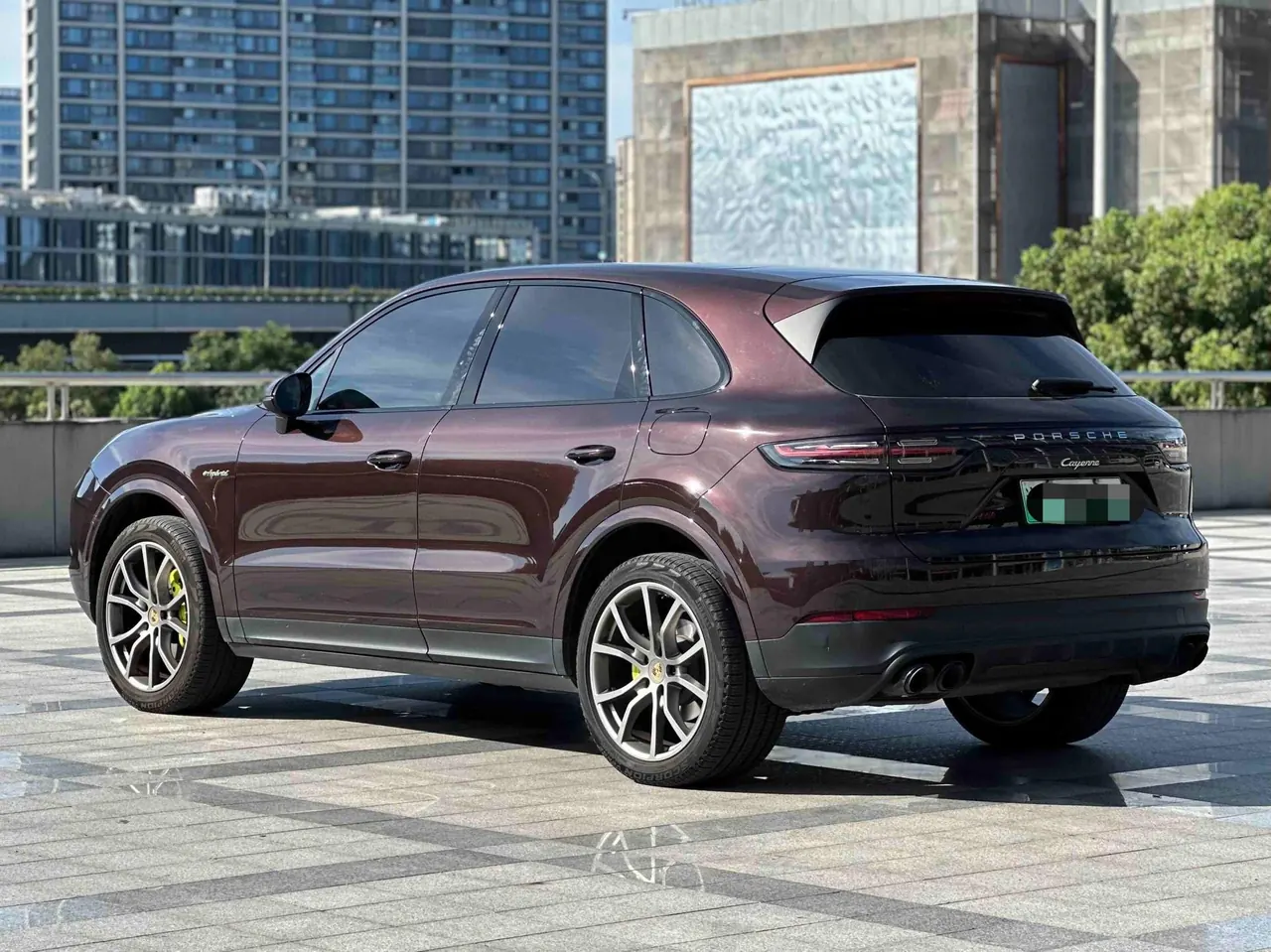 Porsche Cayenne New Energy (Imported) 2022 Cayenne Oil and Electric Hybrid 2.0T Platinum Automatic Gear 11