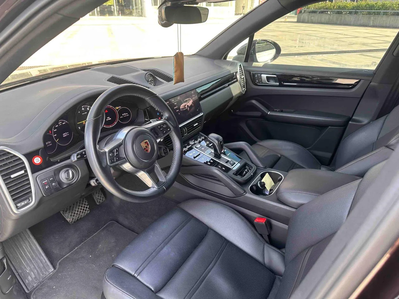 Porsche Cayenne New Energy (Imported) 2022 Cayenne Oil and Electric Hybrid 2.0T Platinum Automatic Gear 4
