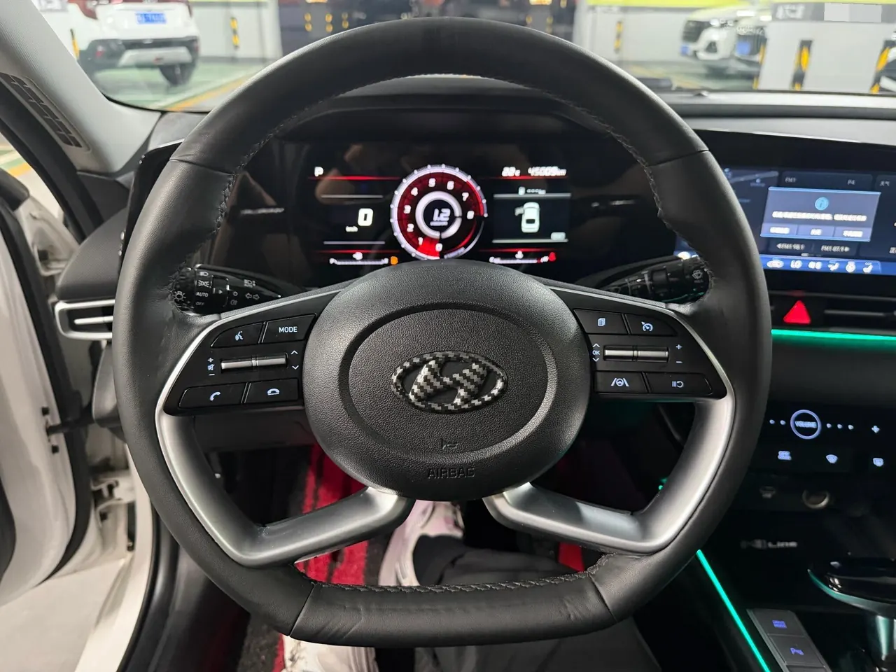 Hyundai 2022 Elantra -3-compartment 1.5 stepless LUX premium automatic gear 11