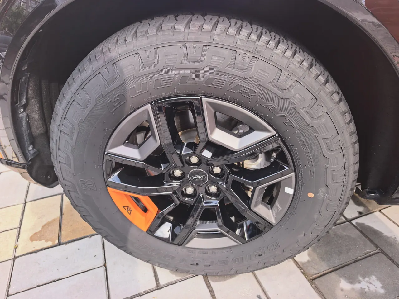 Ford 2023 Explorer 2.3T EcoBoost 285 Kunlun Peak Edition 7-seat Automatic 7