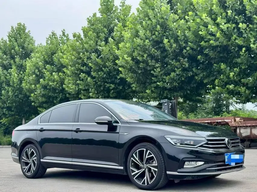 Volkswagen 2020 Magotan 2.0TSI 330TSI luxury automatic transmission 2