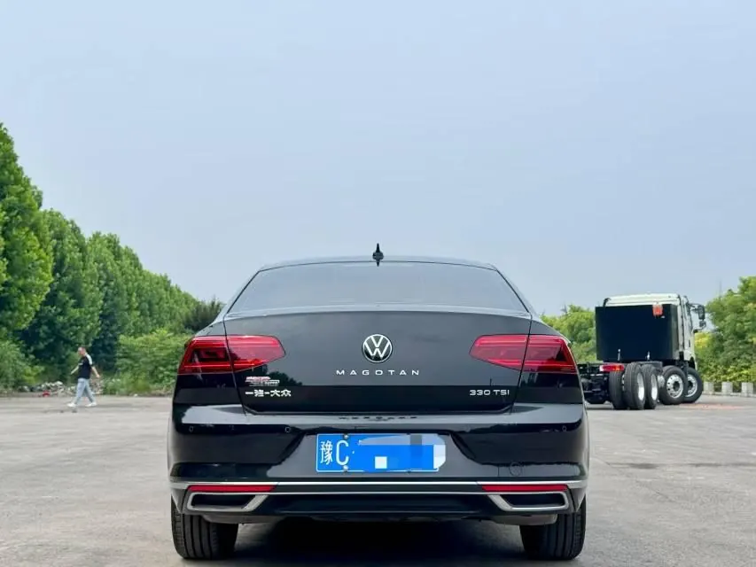Volkswagen 2020 Magotan 2.0TSI 330TSI luxury automatic transmission 5