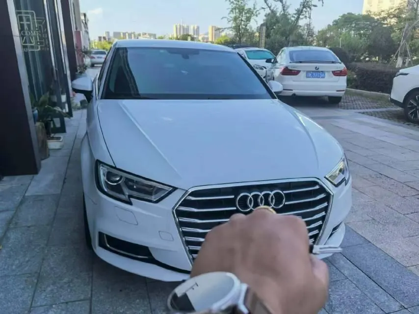 Audi 2020 A3 Sportback 1.4TFSI 35TFSI aggressive automatic gear 2