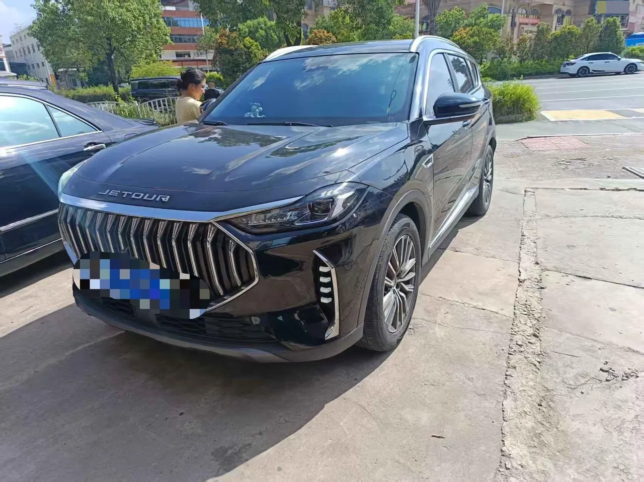 Открыть галерею: Jetour 2023 X70 PLUS 1.5T self-improvement PRO 7 automatic gear