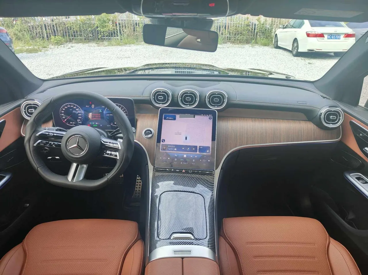 Mercedes Benz GLC Class 2025 GLC 350 e L 4MATIC 2.0T Collection Edition Automatic Gear 2