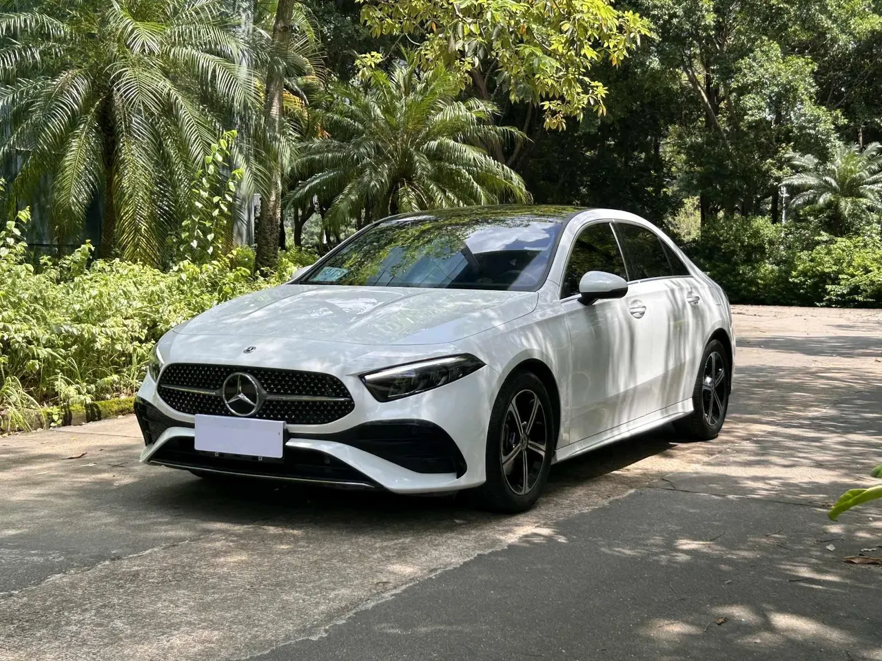 Mercedes Benz Class A 2022 A 200 L 1.3T Fashion (Change 3) Automatic - View 1