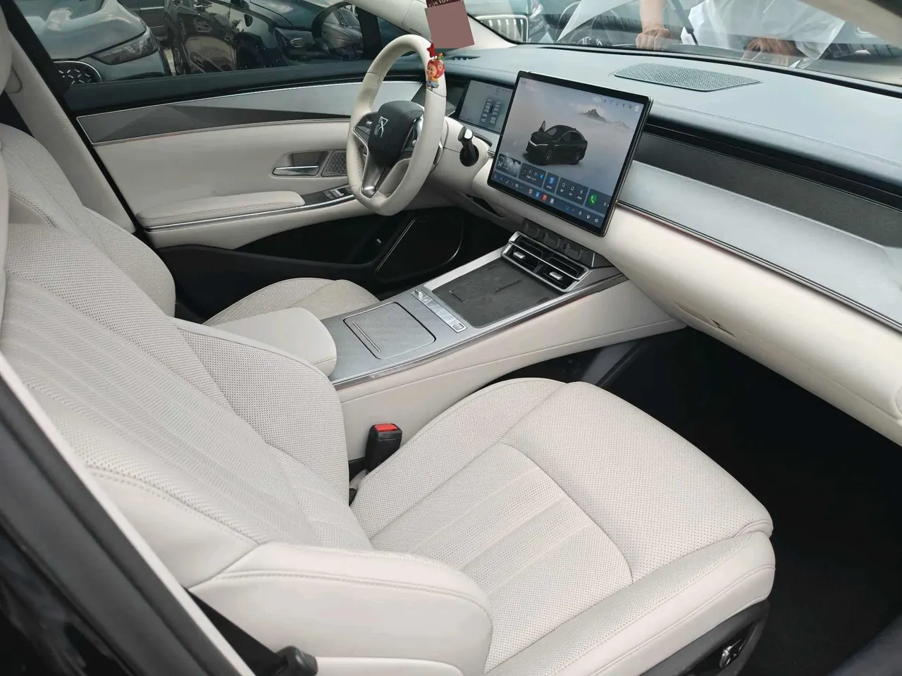 BYD 2025 Han l DM-i 1.5T stepless 200KM laser Radar exclusive automatic gear 4