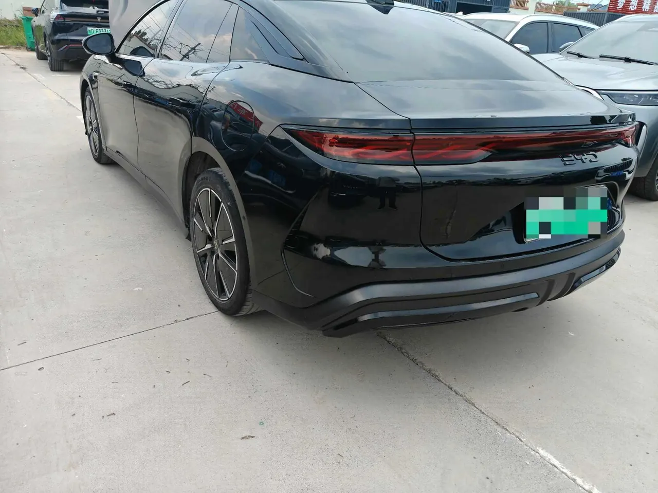 BYD 2025 Han l DM-i 1.5T stepless 200KM laser Radar exclusive automatic gear 9