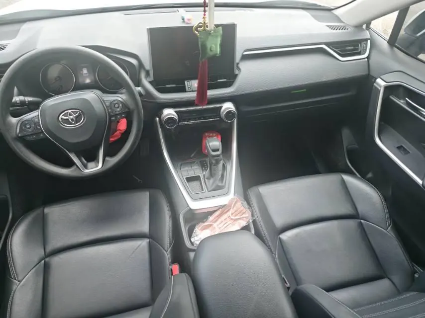 Toyota 2020 Willanda 2.0 Stepless Two-Drive Premium Edition Automatic Gear 2