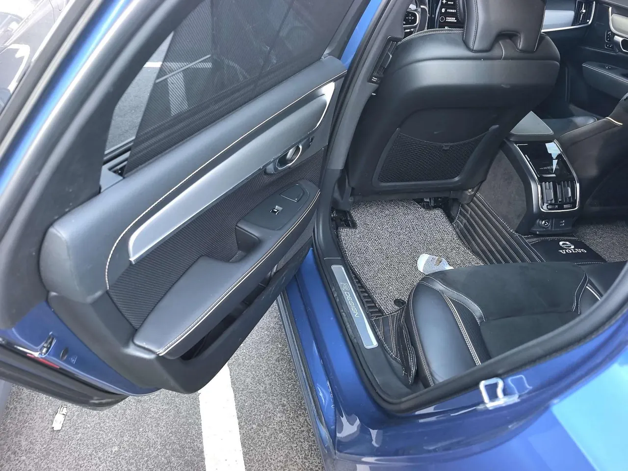 Volvo 2020 S90 2.0T T5 Zhiyuan Sports Edition Automatic Gear 3