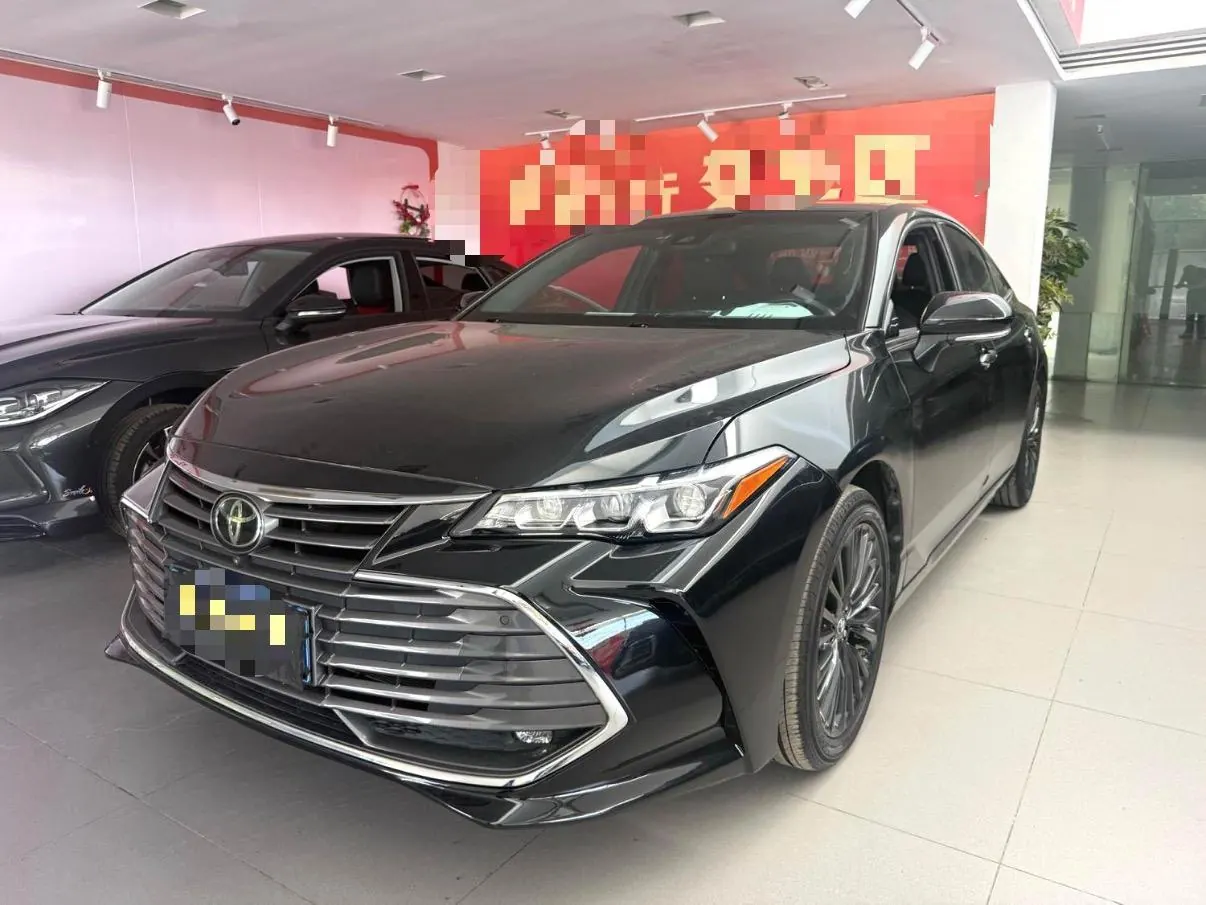 Открыть галерею: Toyota 2021 Asian Dragon 2.5 Touring Distinguished SPORT Edition Automatic
