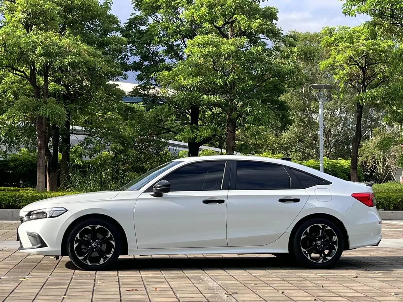 Honda 2022 Civic 1.5T Stepless 240TURBO Combustion Edition Automatic Gear 3