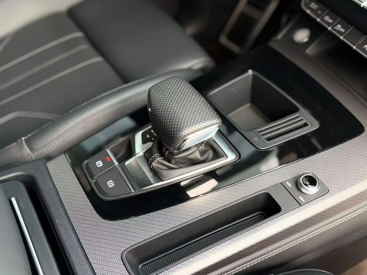 Audi 2024 Q5L 2.0TFSI 40TFSI Fashion Dynamic Automatic 7