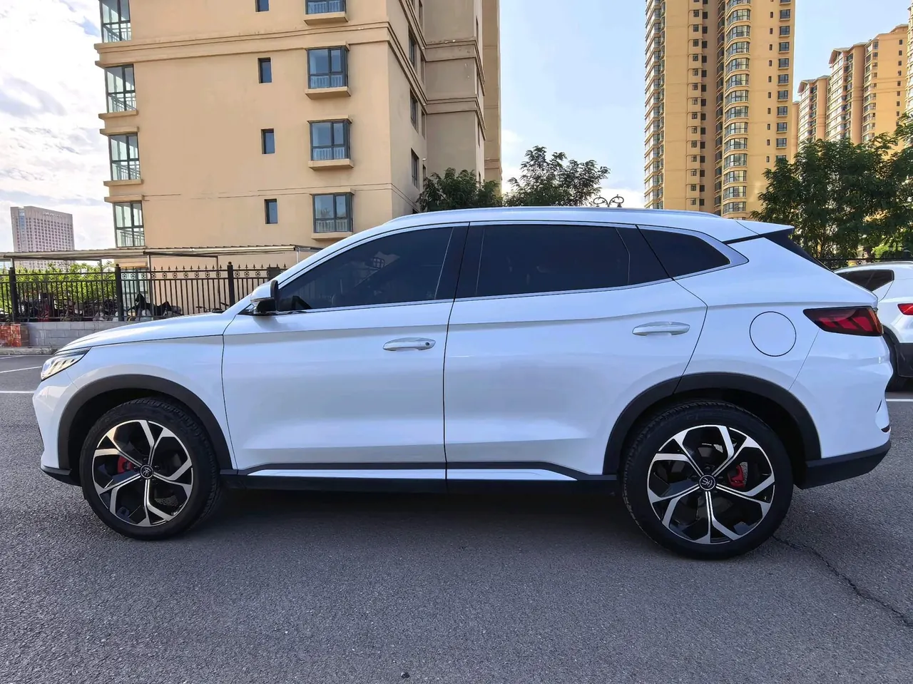 BYD 2020 Song PLUS 1.5T Flagship PLUS Automatic Gear 13