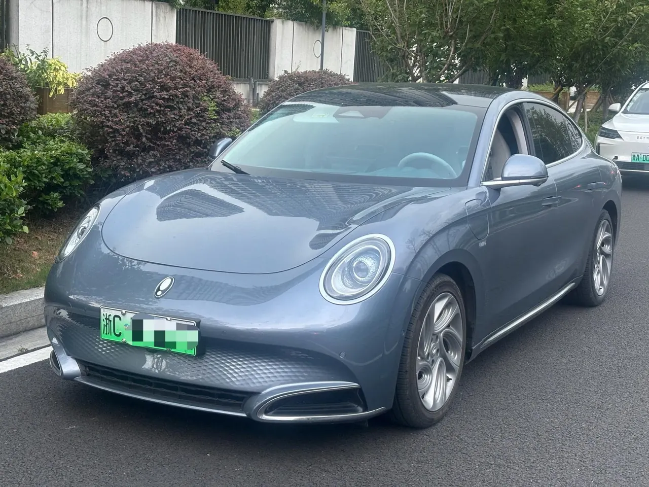 Open image lightbox: Ora 2022 Lightning Cat 555km Premium Edition Automatic Gear