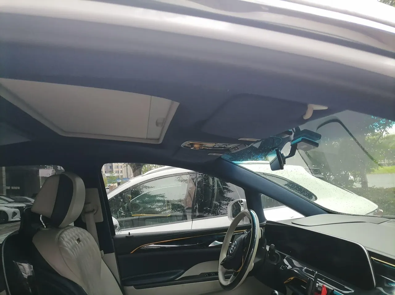 Buick 2022 GL8 ES Lu Zun 2.0T 653T Comfortable Automatic Gear 4