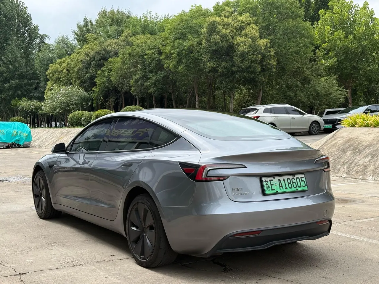 Tesla 2023 Model 3 Rejuvenation Edition Rear Wheel Drive Automatic Transmission 4