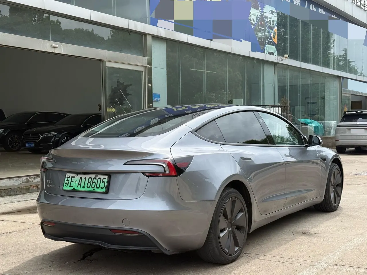 Tesla 2023 Model 3 Rejuvenation Edition Rear Wheel Drive Automatic Transmission 6