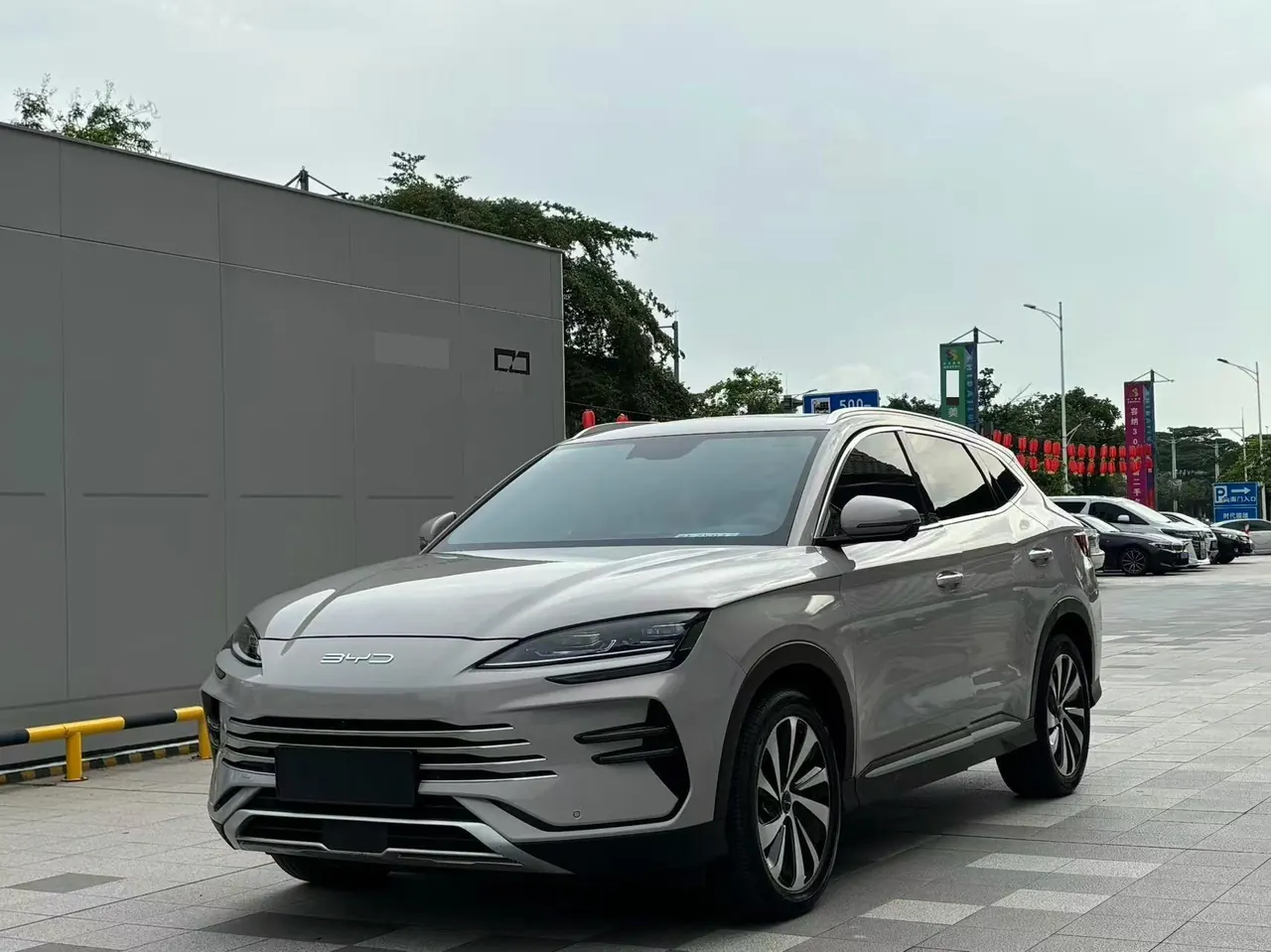 Open image lightbox: BYD 2023 Song PLUS DM-i 1.5 Stepless Champion Edition 110KM Flagship Automatic Gear