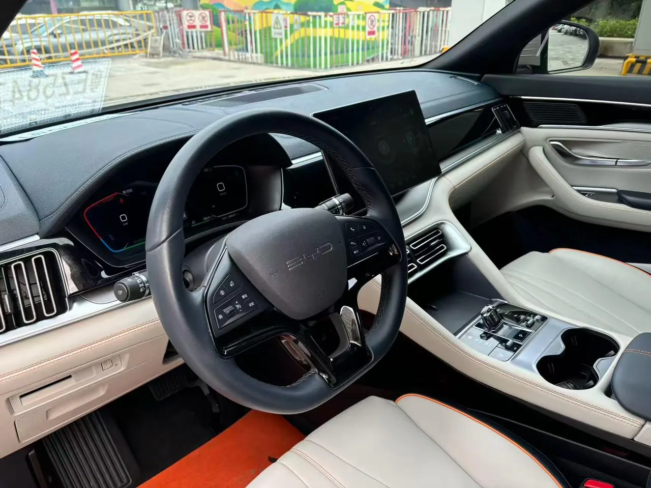 BYD 2023 Song PLUS DM-i 1.5 Stepless Champion Edition 110KM Flagship Automatic Gear 11