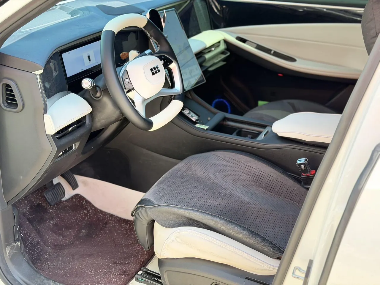 Geely Galaxy 2023 L7 1.5T 115km Starship Automatic Gear 4