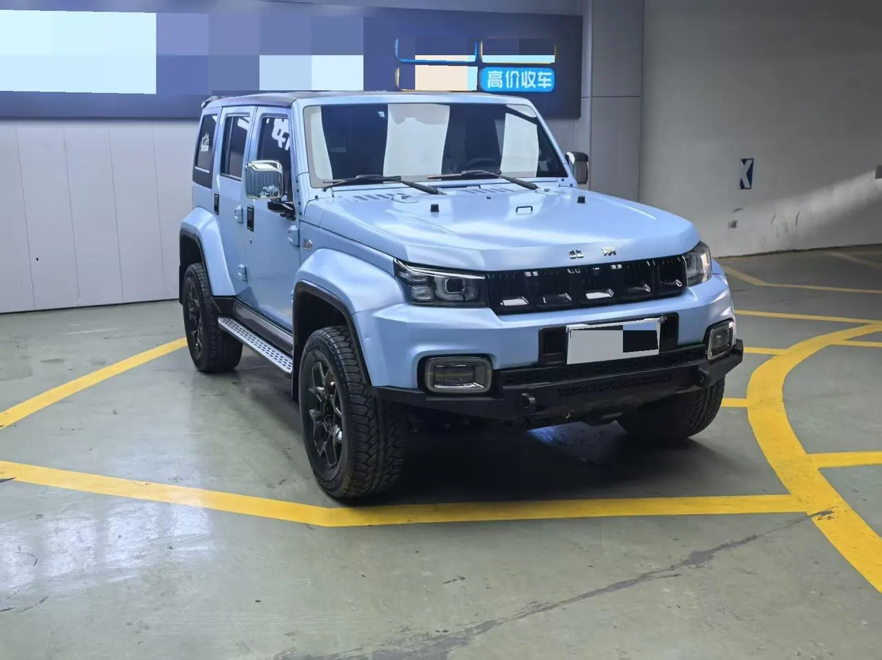 Beijing 2021 BJ40 2.0T four-wheel drive blade hero version chivalrous automatic gear 2